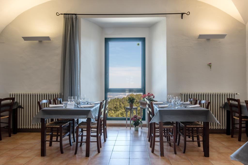 מלון מאדרמאניה Hostatgeria Restaurant Els Angels מראה חיצוני תמונה